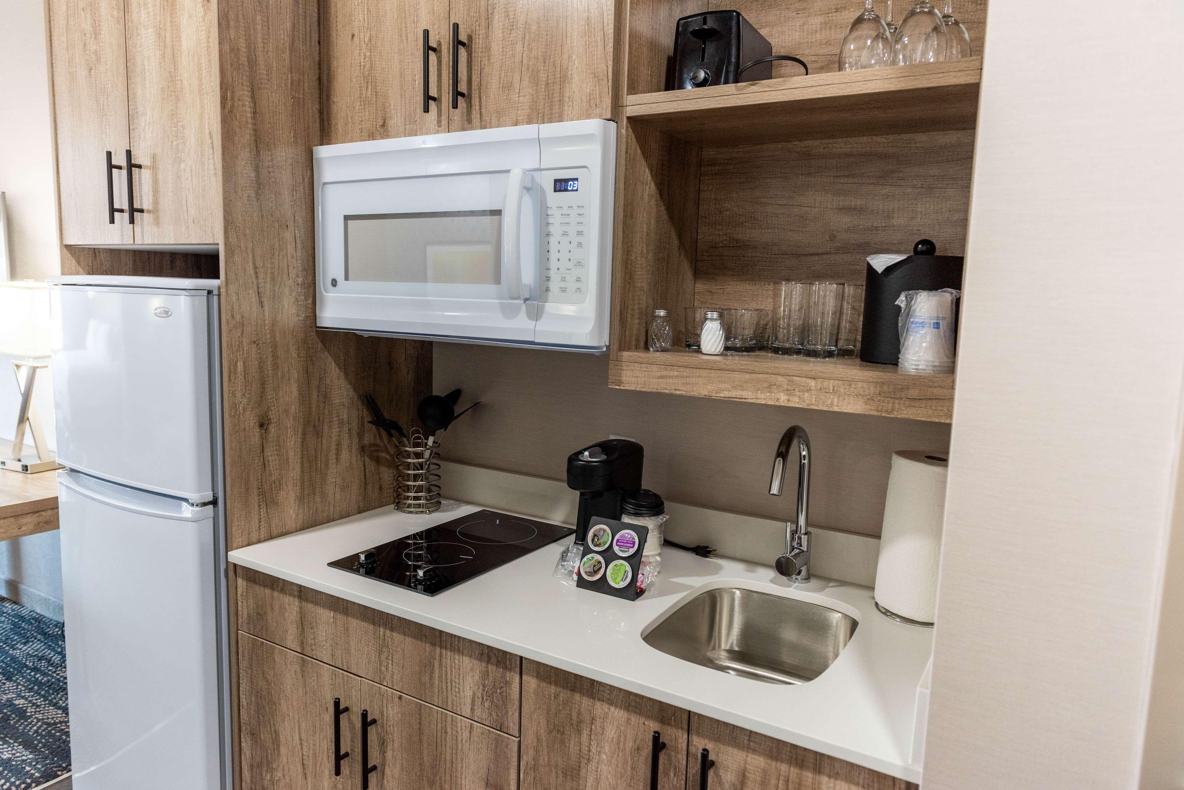 Best Western Premier Executive Residency Medicine Hat Zewnętrze zdjęcie